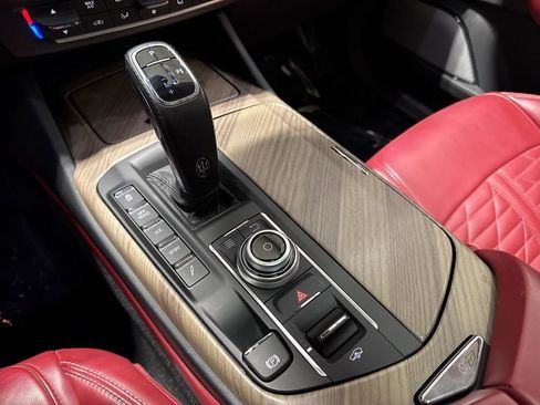 Used 2019 Maserati Levante GTS image 21