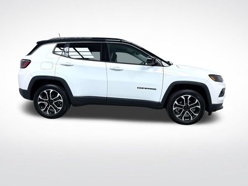Used 2022 Jeep Compass Limited AWD/4WD image 2