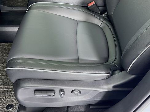 New 2026 Honda Odyssey Touring image 19