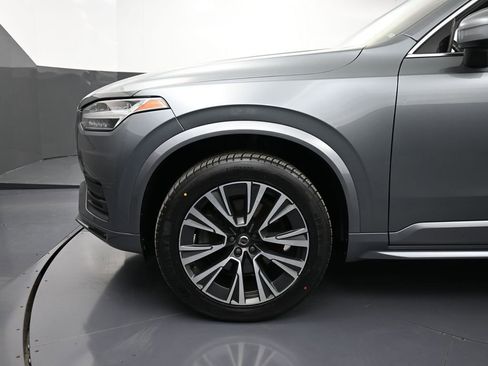 Used 2020 Volvo XC90 T5 Momentum image 12