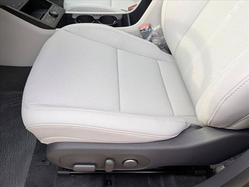 New 2026 Hyundai Kona SEL Premium FWD image 4