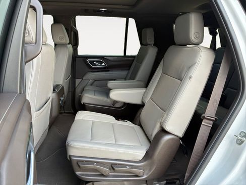 Used 2023 Chevrolet Tahoe Z71 w/ Luxury Package AWD/4WD image 13