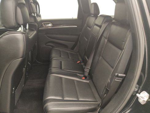 Used 2017 Jeep Grand Cherokee Overland RWD image 18