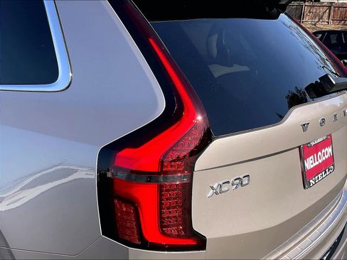 New 2026 Volvo XC90 T8 Plus w/ Protection Package Premier image 25
