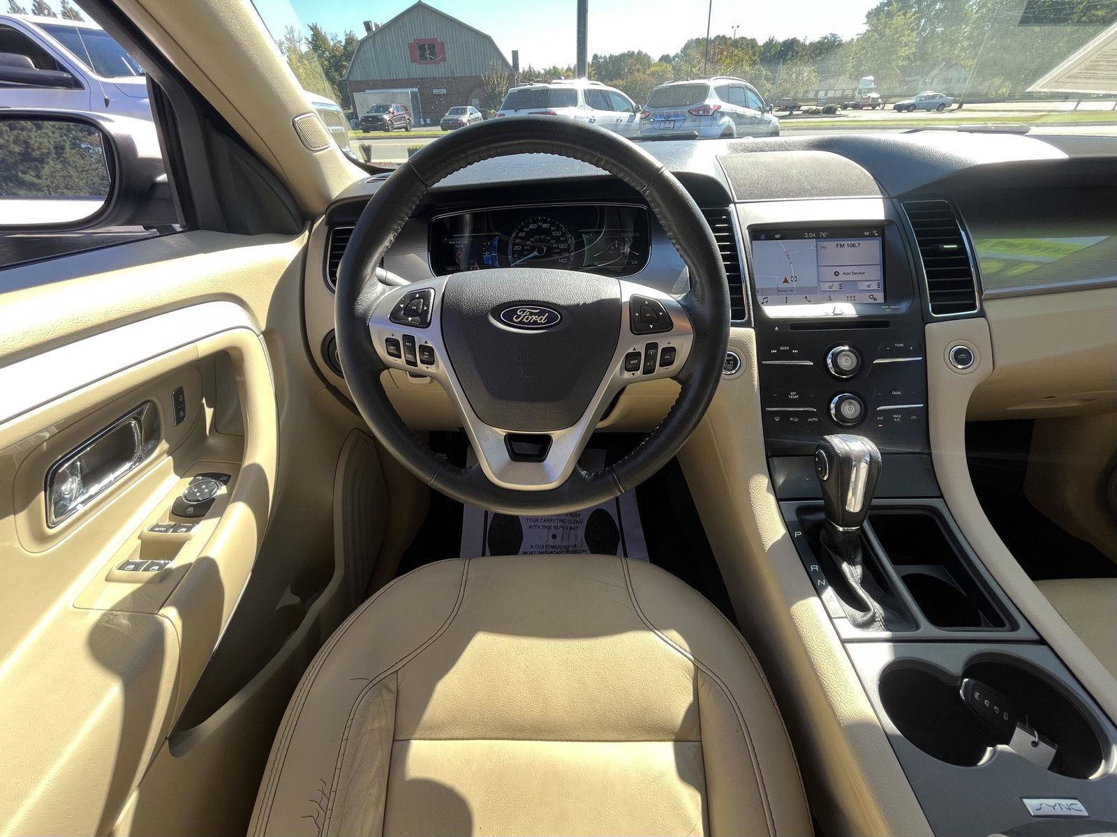 Used 2018 Ford Taurus SEL w/ Equipment Group 201A FWD image 6