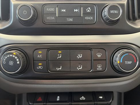 Used 2016 Chevrolet Colorado LT w/ LT Convenience Package RWD image 20