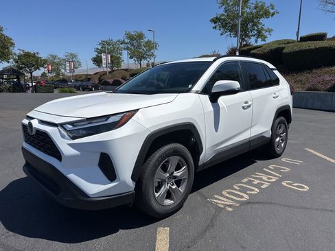Used 2025 Toyota RAV4 XLE AWD/4WD image 3