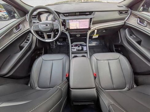 New 2026 Jeep Grand Cherokee Limited w/ Limited Altitude Package AWD/4WD image 3