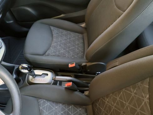 Used 2020 Chevrolet Spark LT image 38