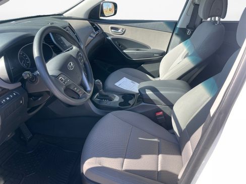 Used 2018 Hyundai Santa Fe Sport image 11