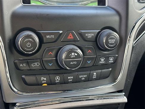 Used 2018 Jeep Grand Cherokee Limited image 20