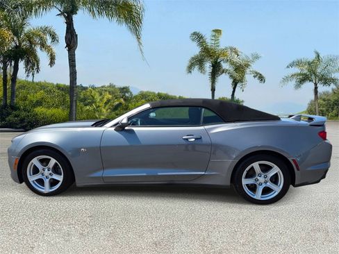 Used 2020 Chevrolet Camaro LT RWD image 2
