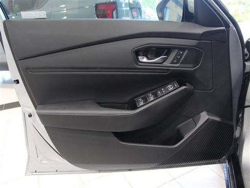 Used 2024 Honda Accord Touring image 8