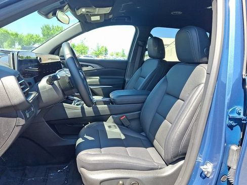 Used 2026 Chevrolet Traverse LT AWD/4WD image 13