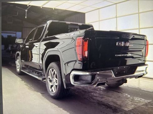 Used 2022 GMC Sierra 1500 SLT image 6