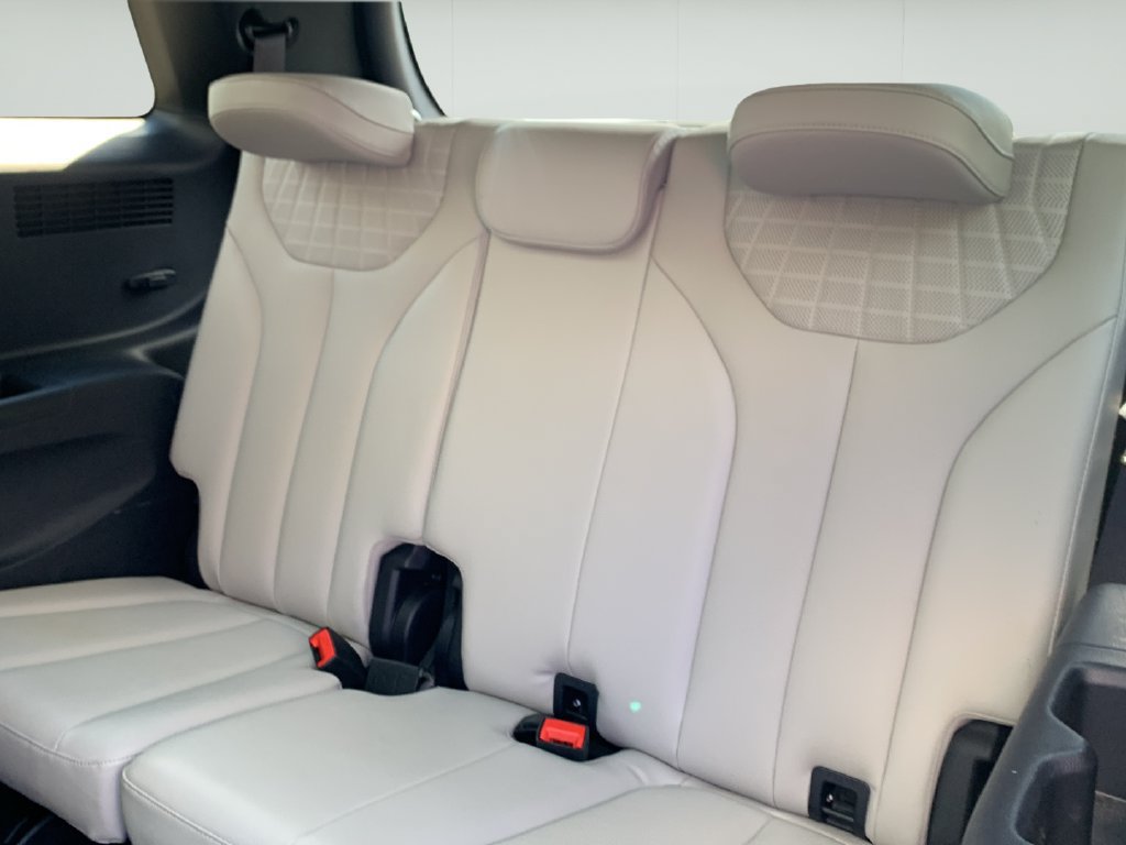 Used 2024 Hyundai Palisade Limited AWD/4WD image 17