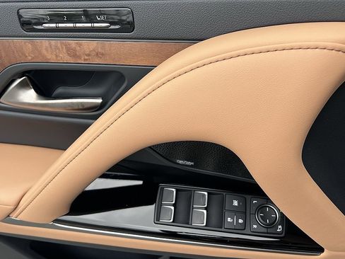 New 2026 Lexus LX 600 4WD w/ Luxury Package image 21