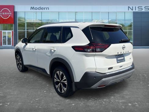 Certified 2023 Nissan Rogue SV w/ SV Premium B Package FWD image 7