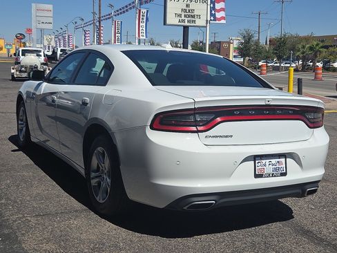 Used 2023 Dodge Charger SXT image 3