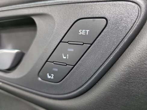 Used 2023 Nissan Rogue SL AWD/4WD image 14