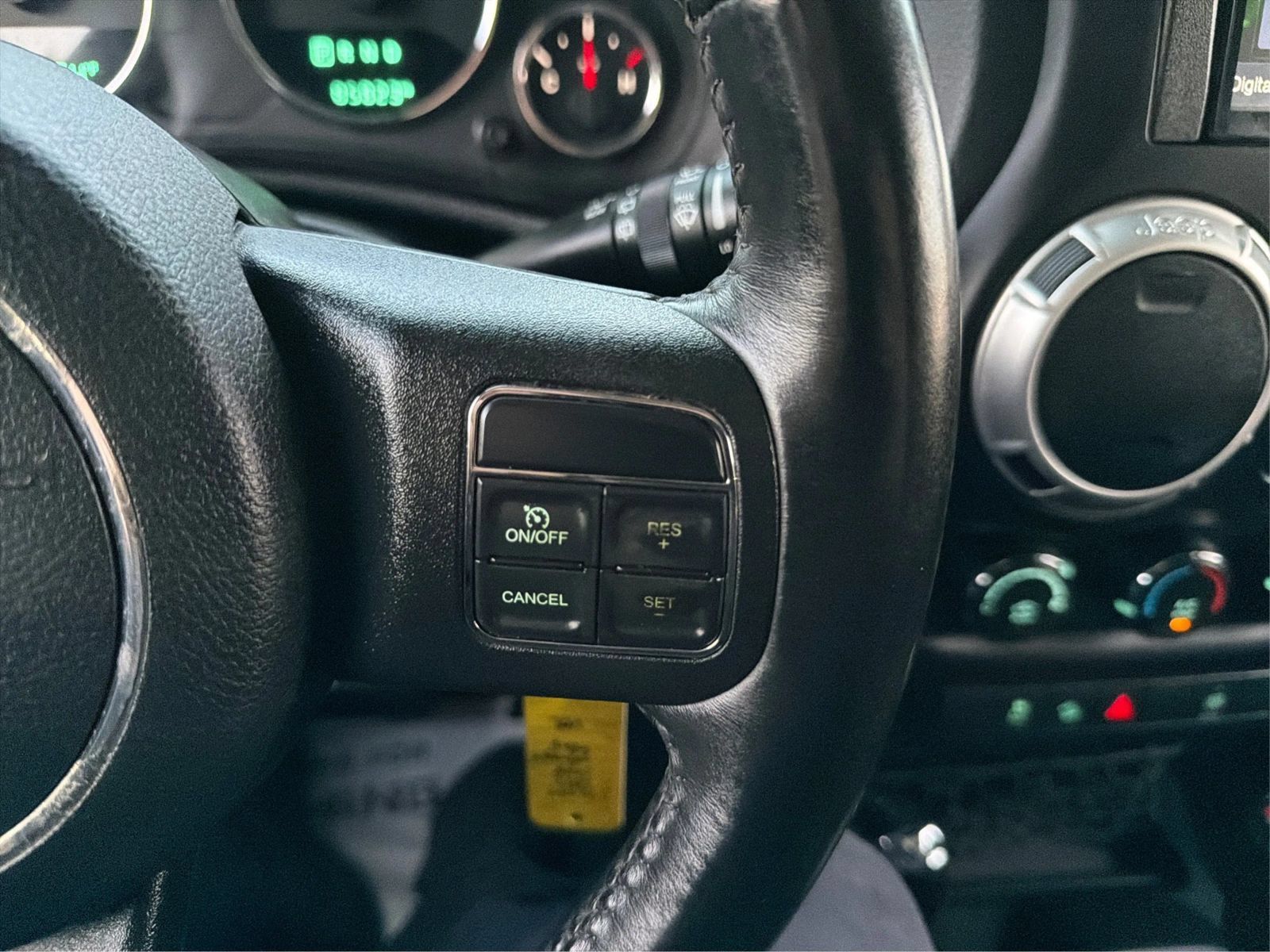 Used 2017 Jeep Wrangler Unlimited Sahara AWD/4WD image 27