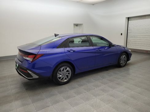 Used 2024 Hyundai Elantra SEL FWD image 10