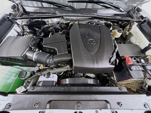 Certified 2020 Toyota Tacoma TRD Off-Road image 27