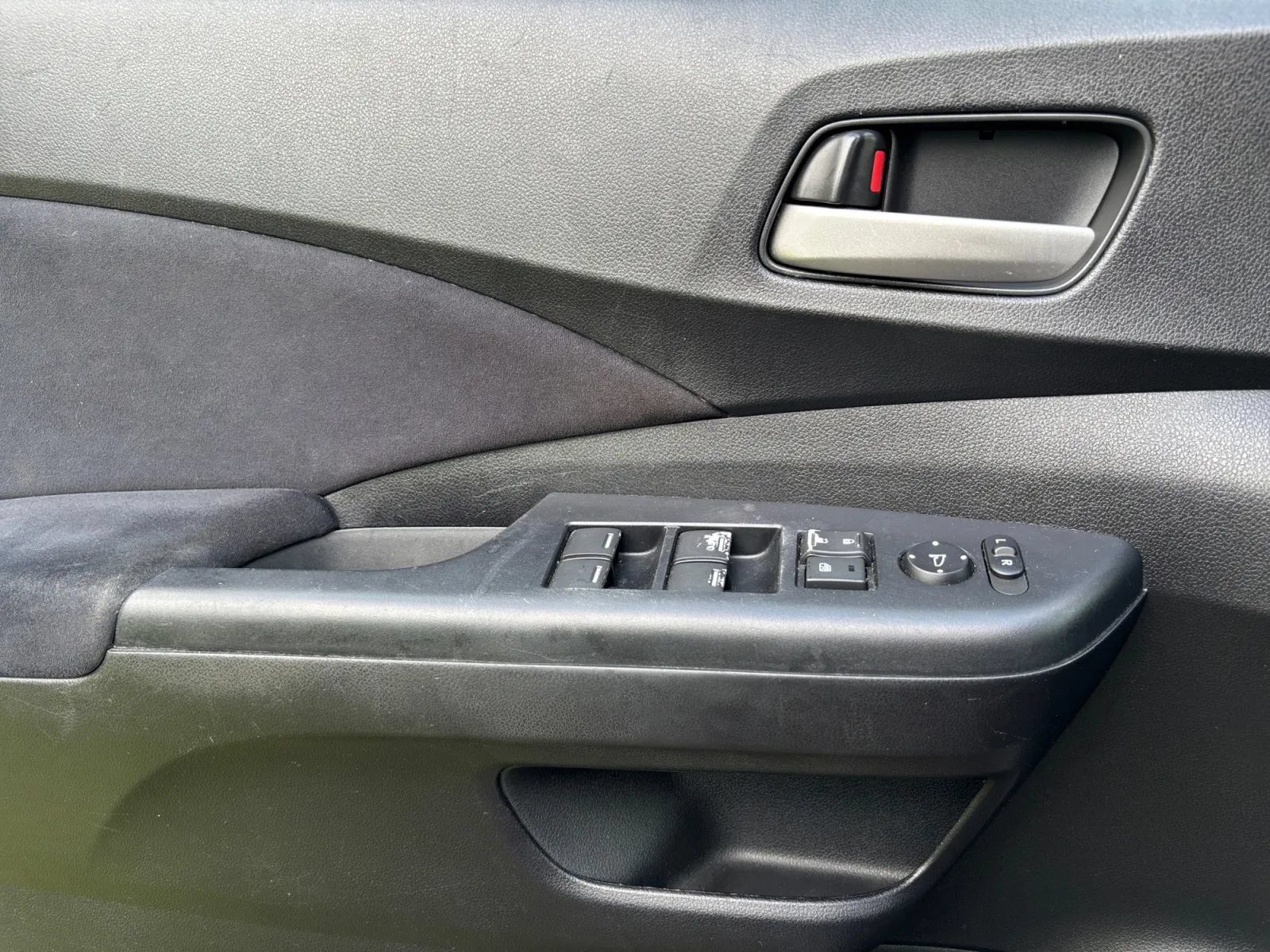 Used 2012 Honda CR-V EX image 17