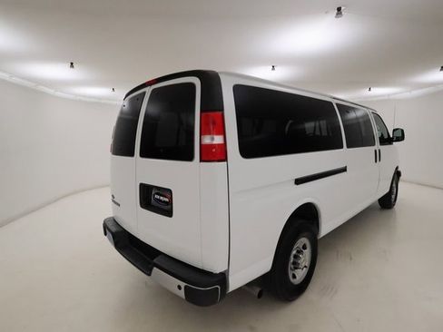 Used 2024 Chevrolet Express 3500 LT w/ LT Preferred Equipment Group image 3