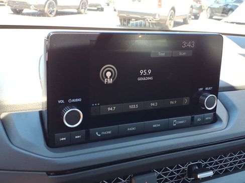 Certified 2025 Honda Accord SE image 17