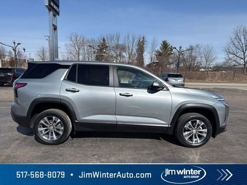 Used 2025 Chevrolet Equinox LT w/ Safety and Technology Package image 13