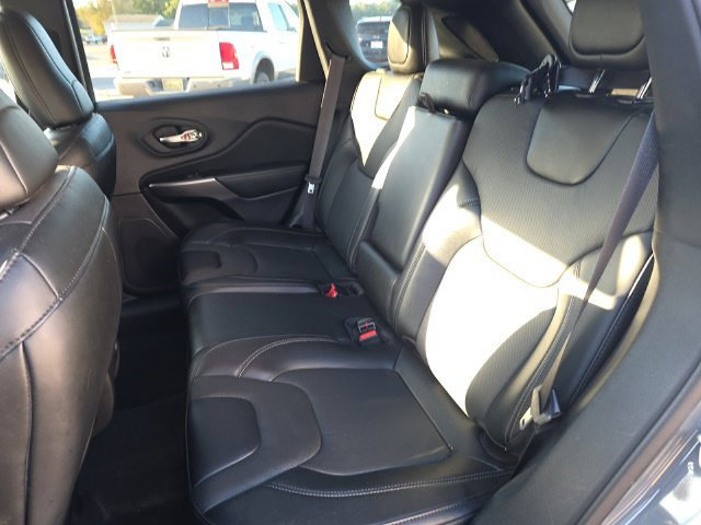 Used 2022 Jeep Cherokee Latitude Lux AWD/4WD image 19