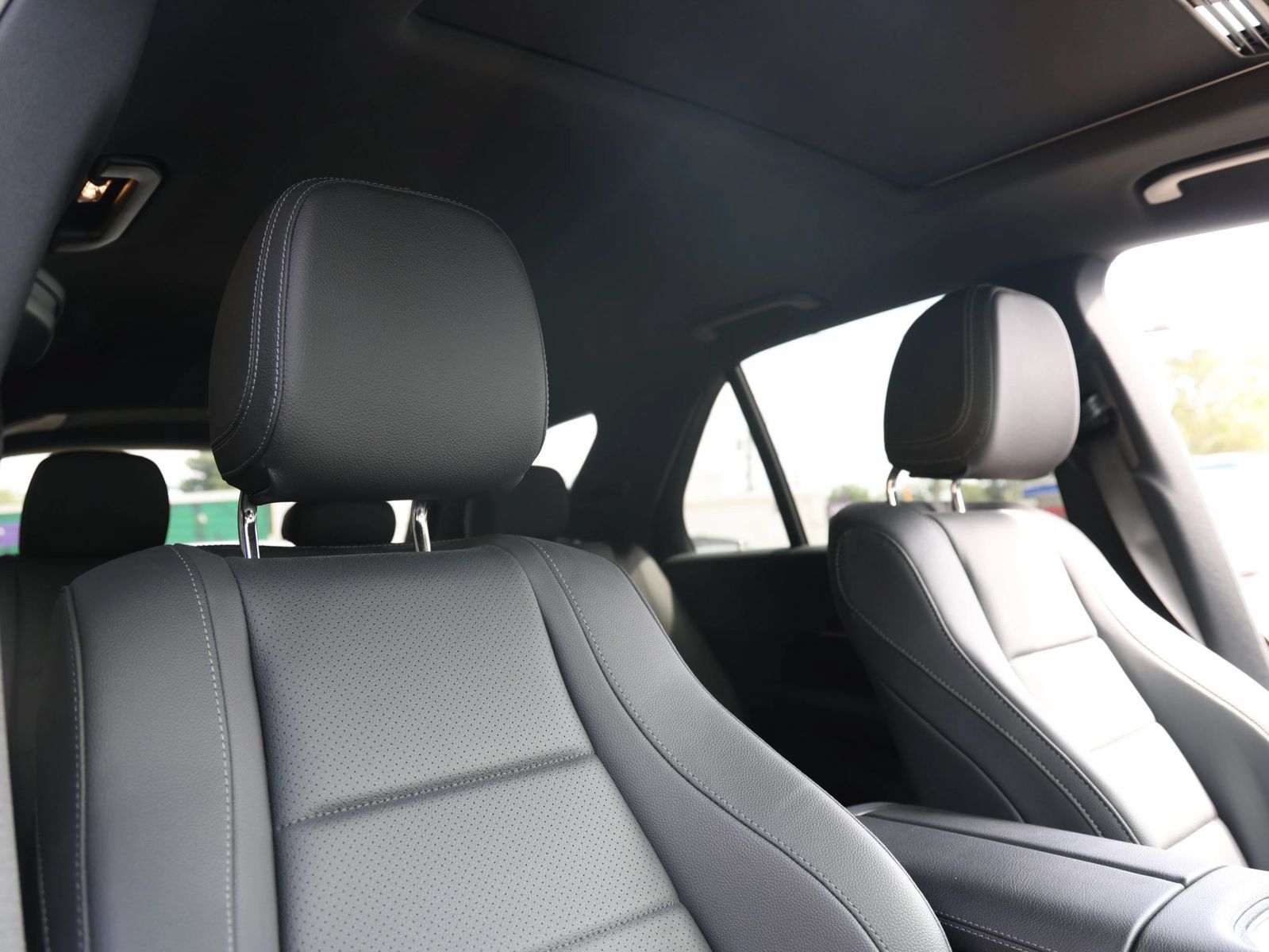 Used 2024 Mercedes-Benz GLE 350 4MATIC image 28