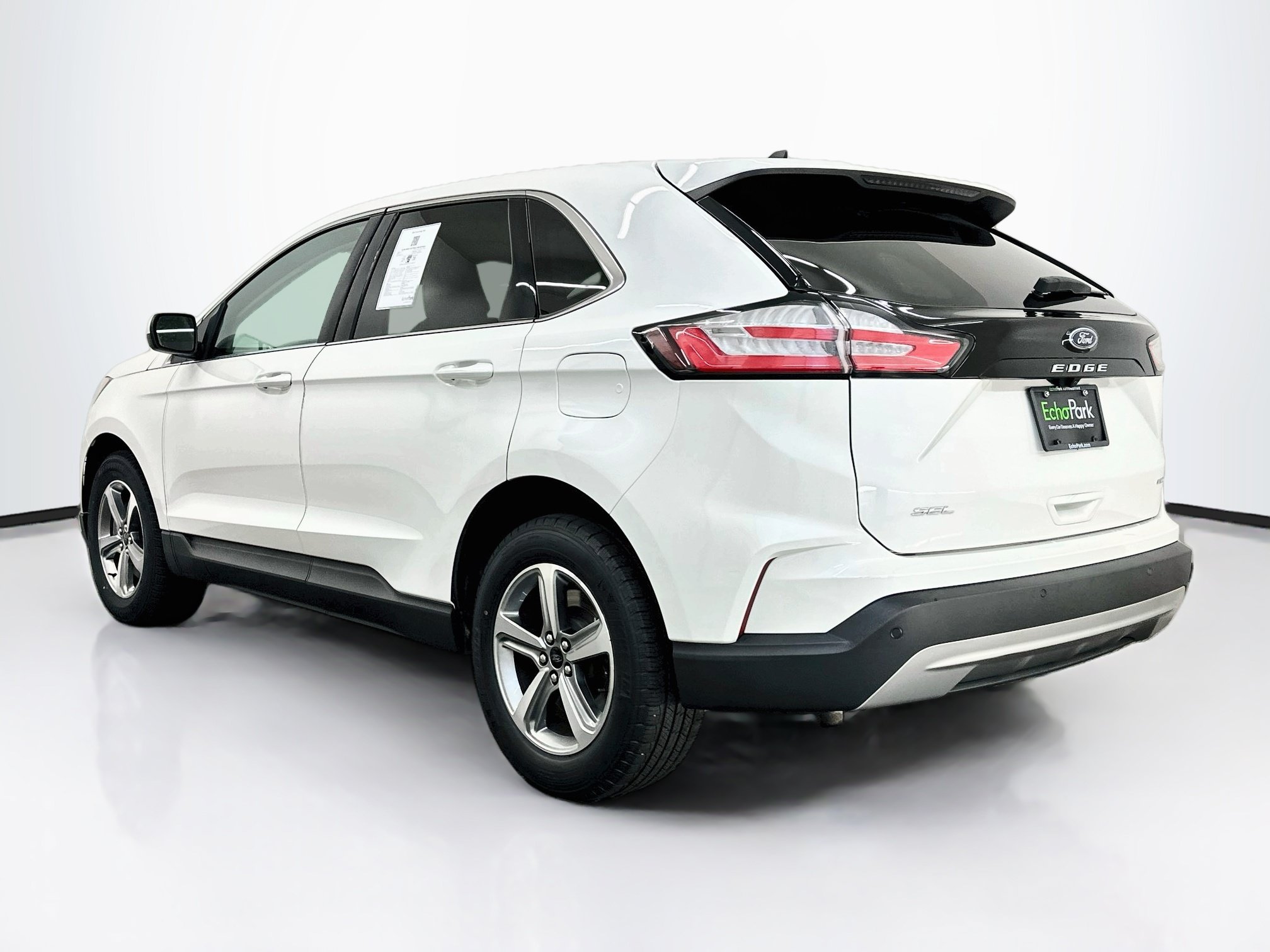 Used 2024 Ford Edge SEL w/ Convenience Package AWD/4WD image 5