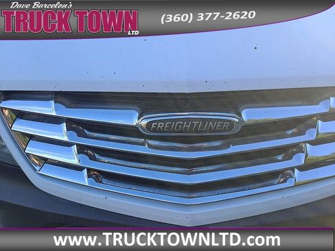 Used 2016 Freightliner Sprinter 3500 image 10