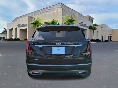 Used 2021 Cadillac XT5 Premium Luxury image 5