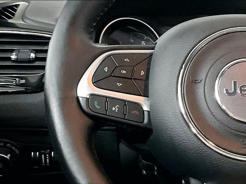 Used 2018 Jeep Compass Latitude AWD/4WD image 22
