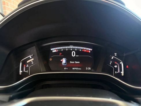 Used 2018 Honda CR-V Touring image 8