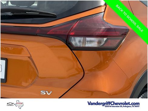 Used 2024 Nissan Kicks SV FWD image 7