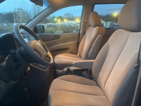 Used 2012 Kia Sedona LX image 12
