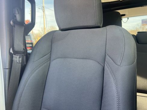 Used 2019 Jeep Wrangler Unlimited Sport S image 22