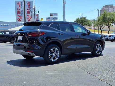 Used 2025 Chevrolet Blazer LT AWD/4WD image 6