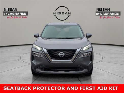 Certified 2023 Nissan Rogue SV image 2