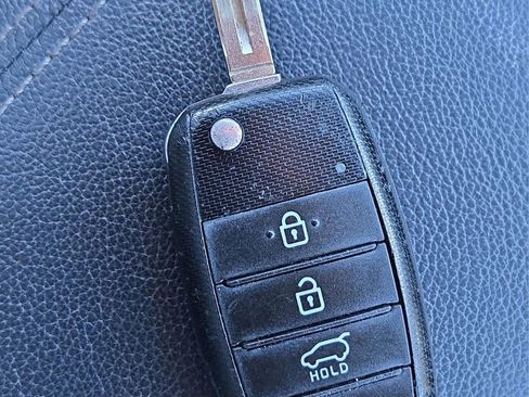 Certified 2020 Kia Sportage LX image 32