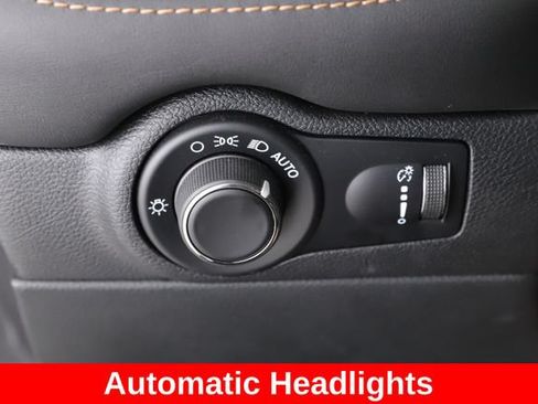 Used 2025 Dodge Durango R/T AWD/4WD image 21