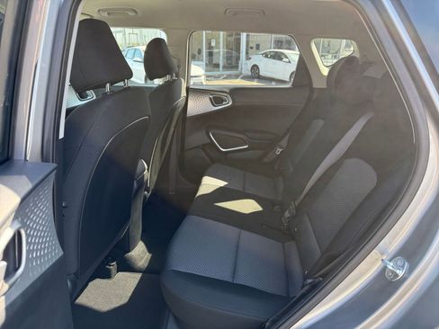 Used 2025 Kia Soul LX w/ LX Technology Package image 25