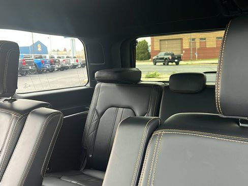 Used 2022 Ford Expedition Platinum image 34