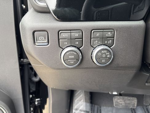New 2026 GMC Sierra 2500 SLT w/ SLT Premium Package AWD/4WD image 23