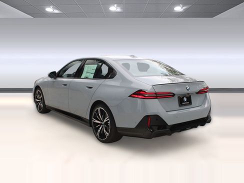 New 2026 BMW 530i w/ M Sport Package image 3