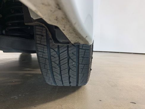 Used 2023 Toyota Camry SE image 39